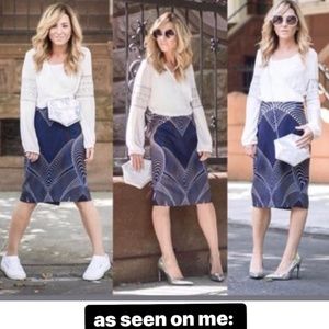 C/MEO COLLECTIVE pencil Skirt unique print. XS